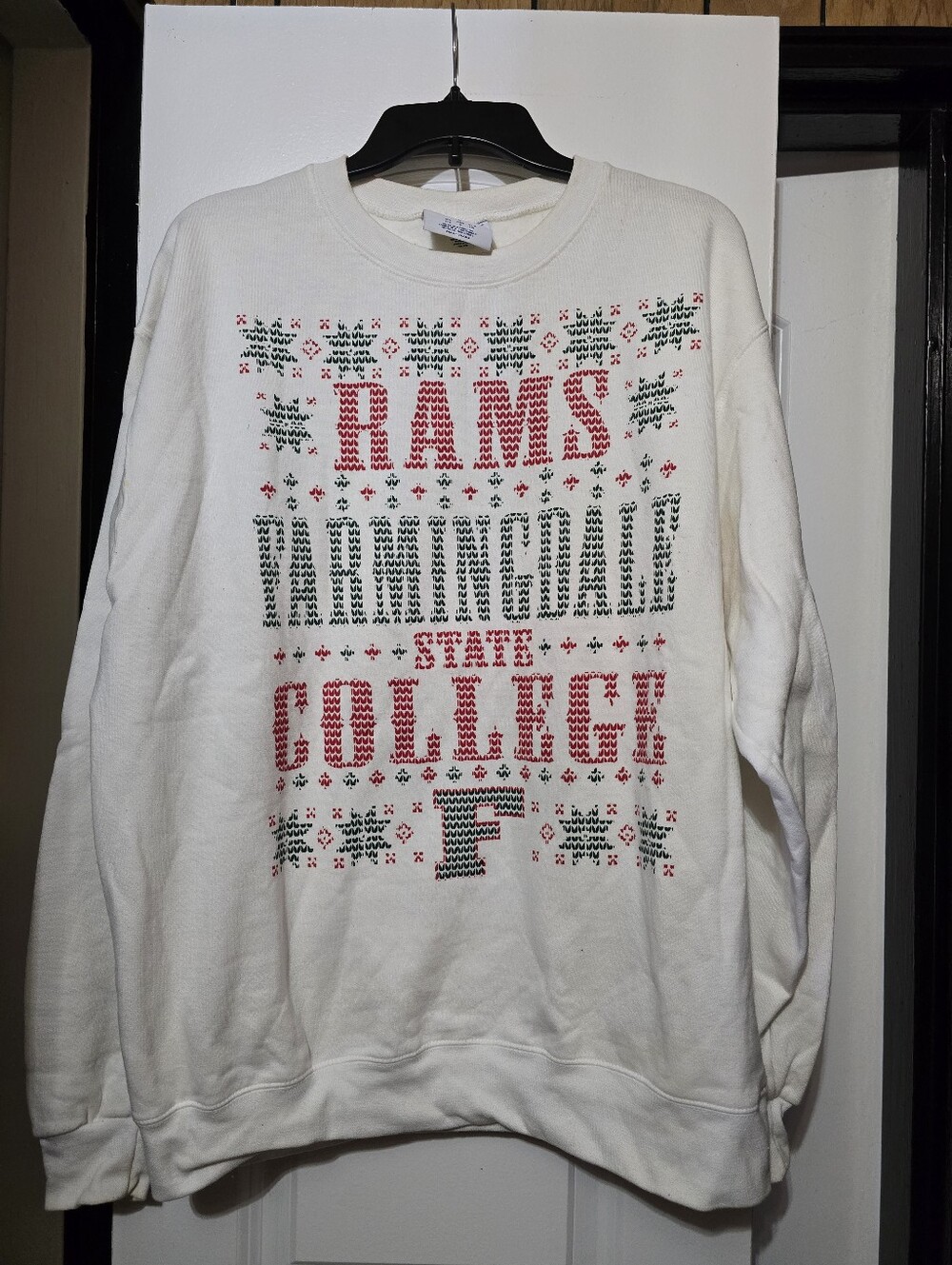 Champion White Crewneck Sweatshirt with Red and Green Holiday Knit Print - Large